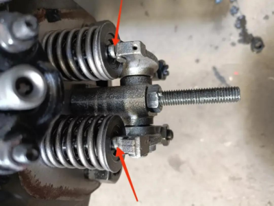 How  to  adjust  the  valve clearance